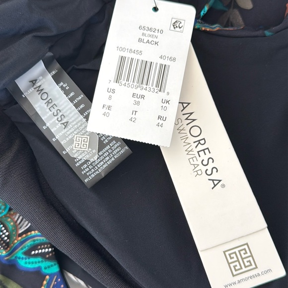 Amoressa Allana Blixen One Piece - Picture 15 of 16